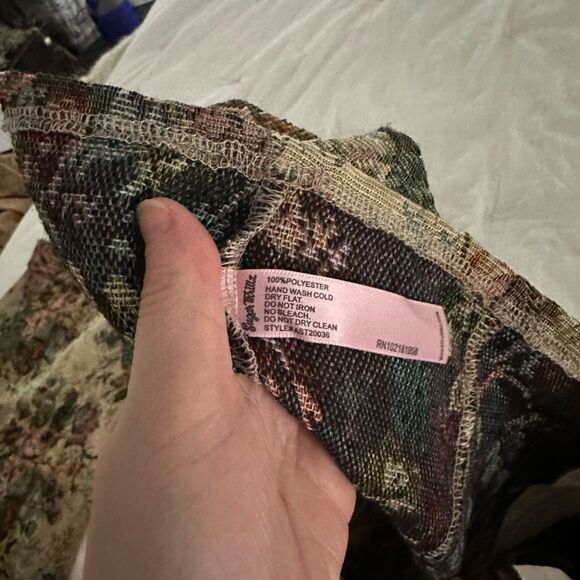 Dolls Kill Sugar Thrillz Women’s Small Two Piece Floral Crop Top and Skirt Set - Picture 5 of 10